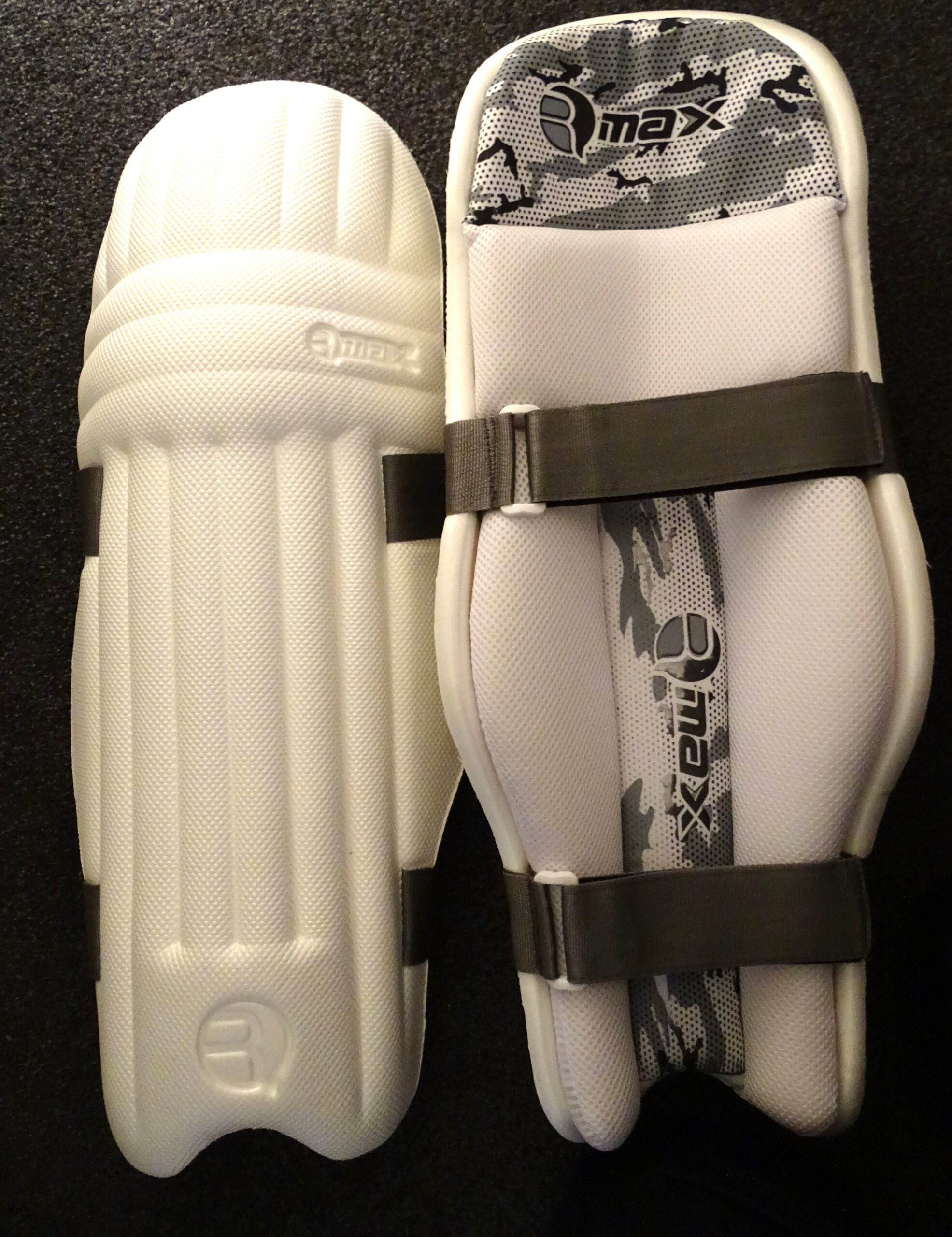 Cricket batting pad